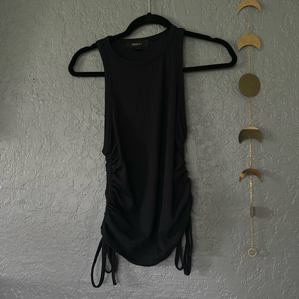 LEAVES TODAY-MAKE OFFER: Forever 21+ Ribbed Tank Top